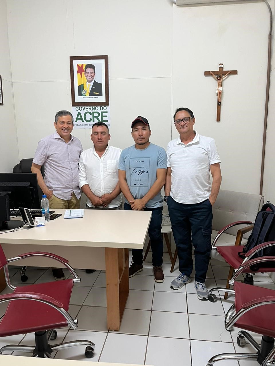 EDILEUSO SALOMÃO MATEUS KAXINAWA ACOMPANHANDO O VICE PREFEITO VALDIR
